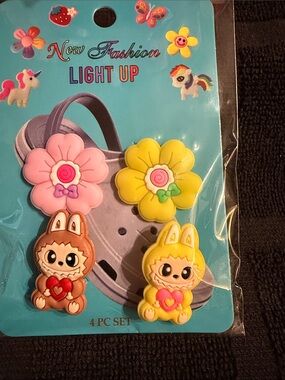 Light Up Kids Sandal Charms - Pink & Yellow 4-Pack